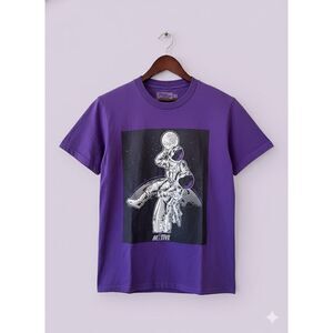 Million Dolla Motive Moonman Dunk Purple Graphic Tee Shirt T-Shirt M Streetwear